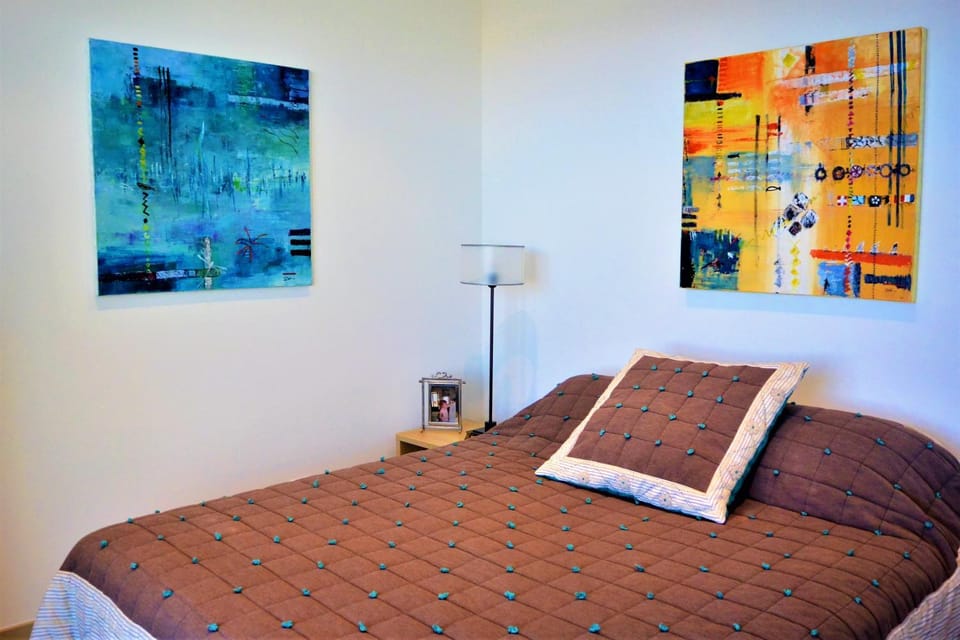 Property building, Bed, Area and facilities