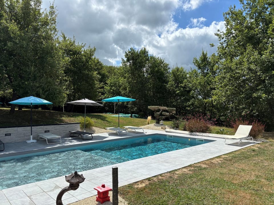Villa au coeur du Gers avec vue sur les Pyrénées Villa in Occitanie