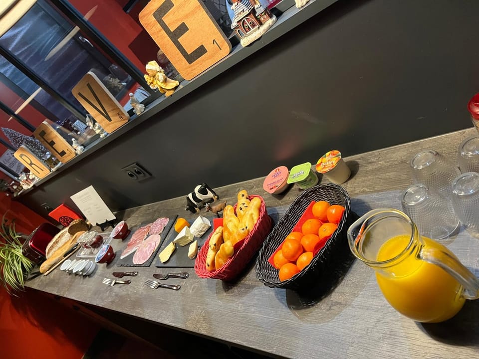 Breakfast, Buffet breakfast
