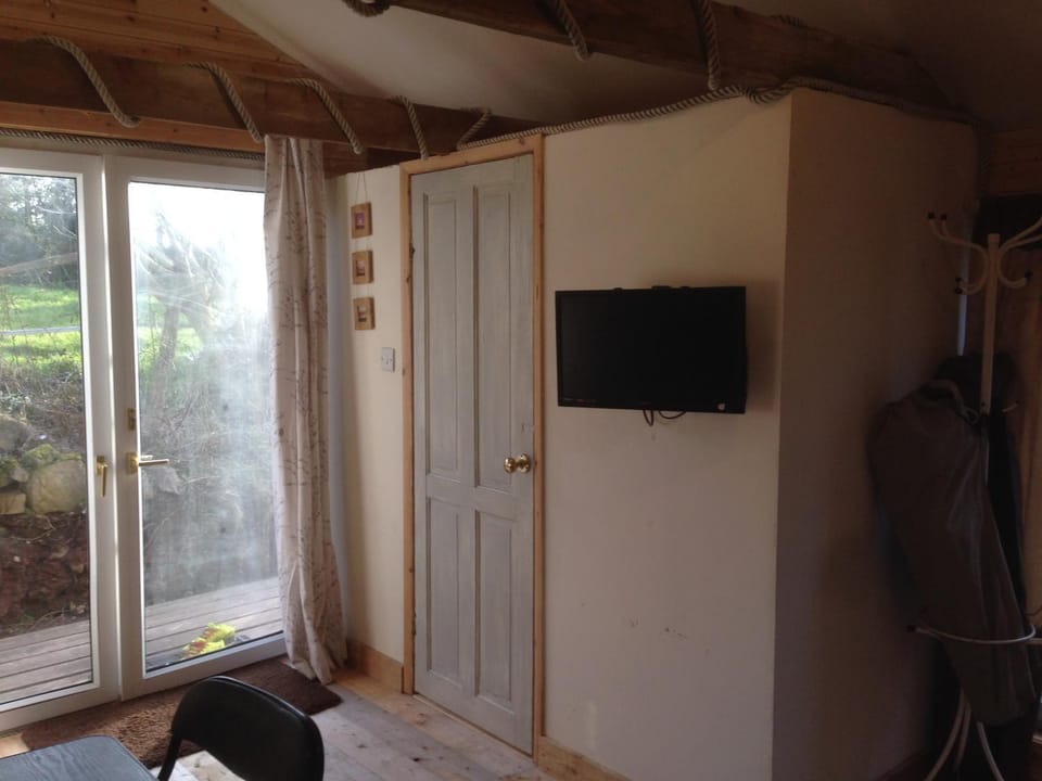 the lodge Apartment in Wales