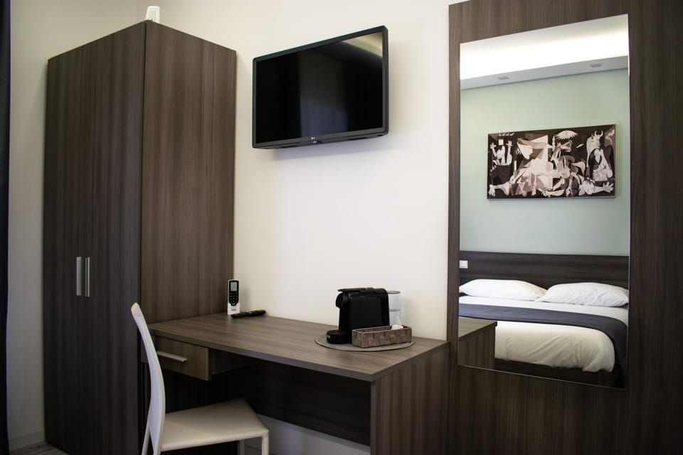 Bed, TV and multimedia, Coffee/tea facilities, Bedroom