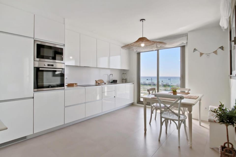 Balcony/Terrace, Kitchen or kitchenette, Decorative detail, Dining area, Beach, On site, Sea view, dishwasher, oven, stove