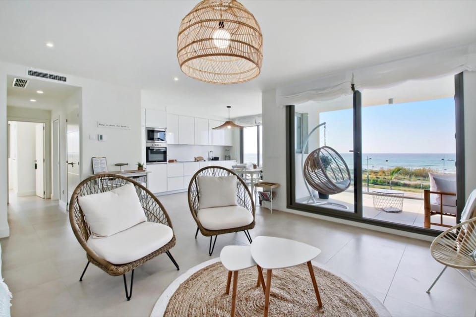 Day, Balcony/Terrace, Balcony/Terrace, Kitchen or kitchenette, Living room, Dining area, On site, Pool view, Sea view, heating, internet, air conditioner