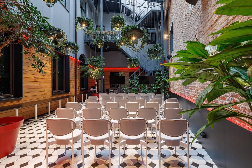 Meeting/conference room