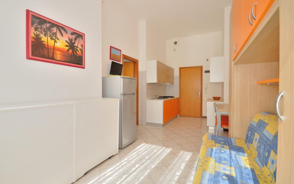 Kitchen or kitchenette, Living room, Dining area