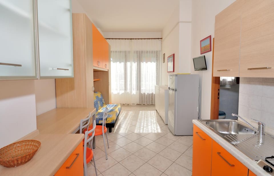 Kitchen or kitchenette, Living room, Dining area