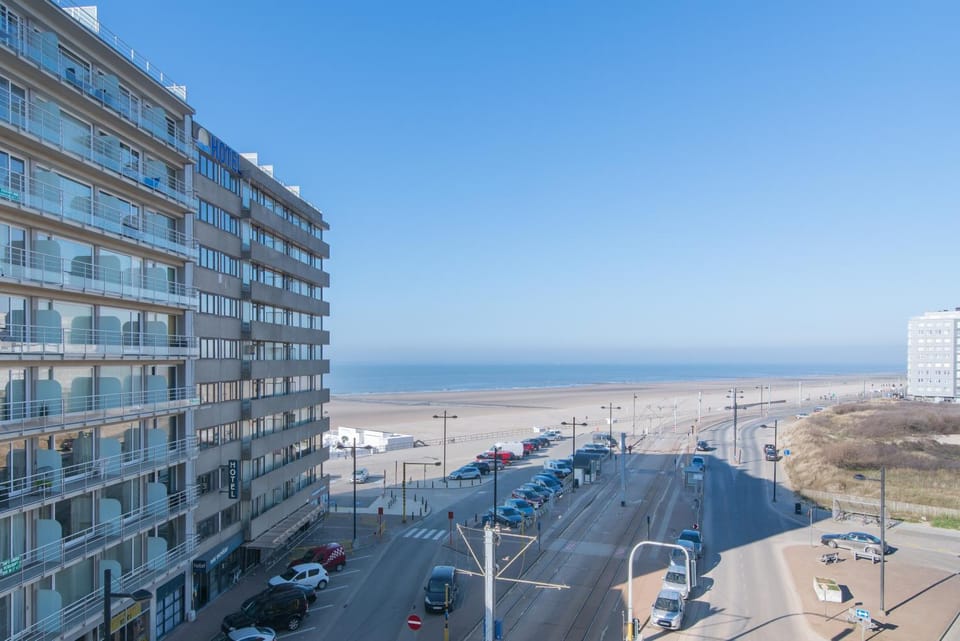 Restaurant/places to eat, Neighbourhood, Beach, Sea view, Supermarket/grocery shop, Shopping Area