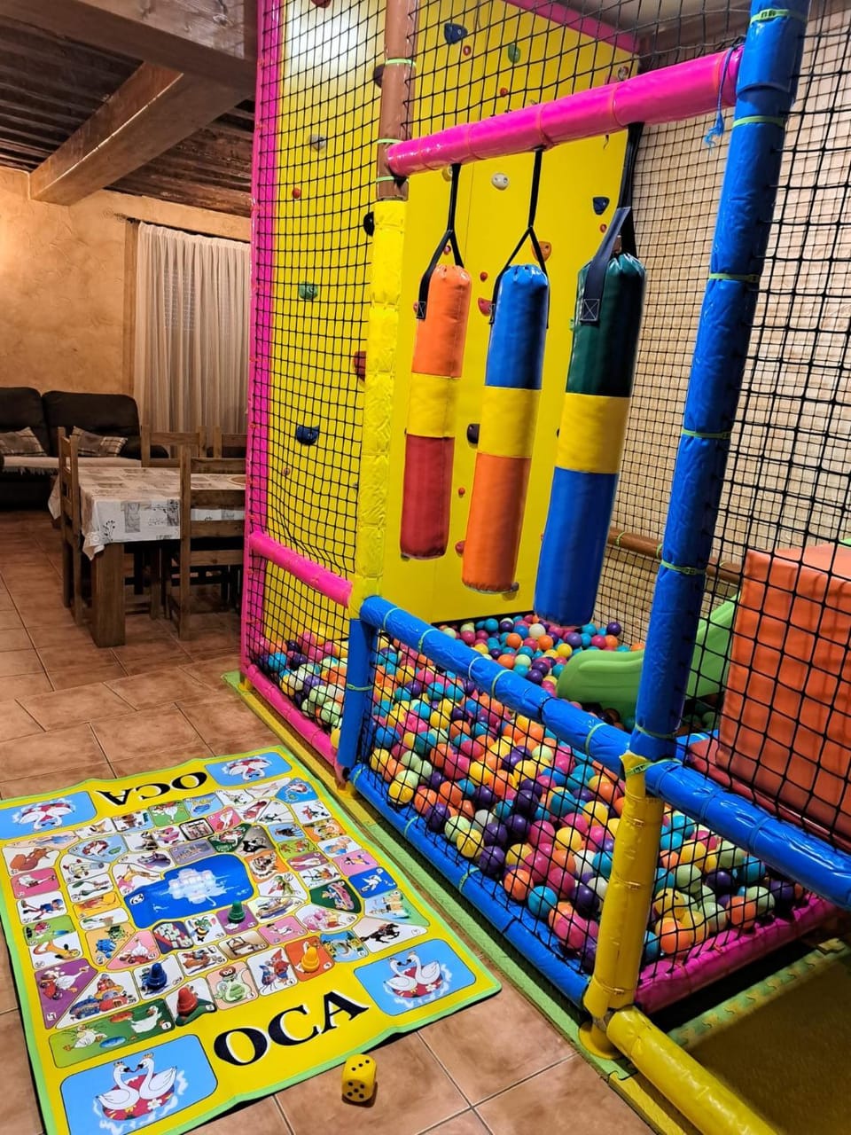 Game Room, Living room