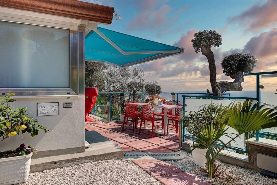 Patio, Natural landscape, Balcony/Terrace, Dining area