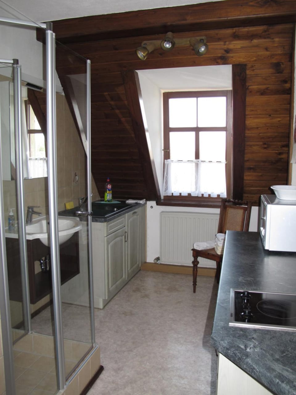 Bathroom, kitchen