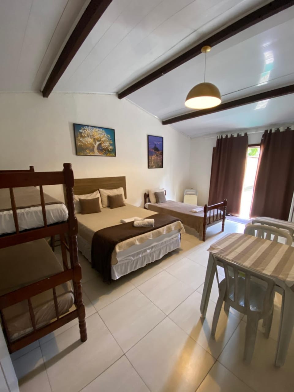 Bed, Photo of the whole room, Dining area, Bedroom
