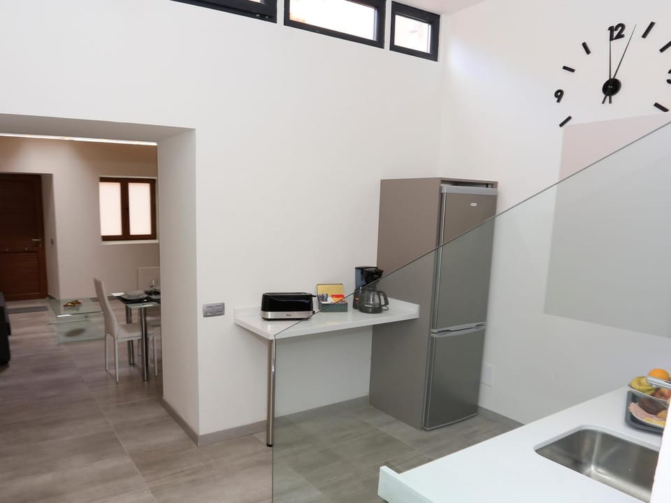 Coffee/tea facilities, Kitchen or kitchenette