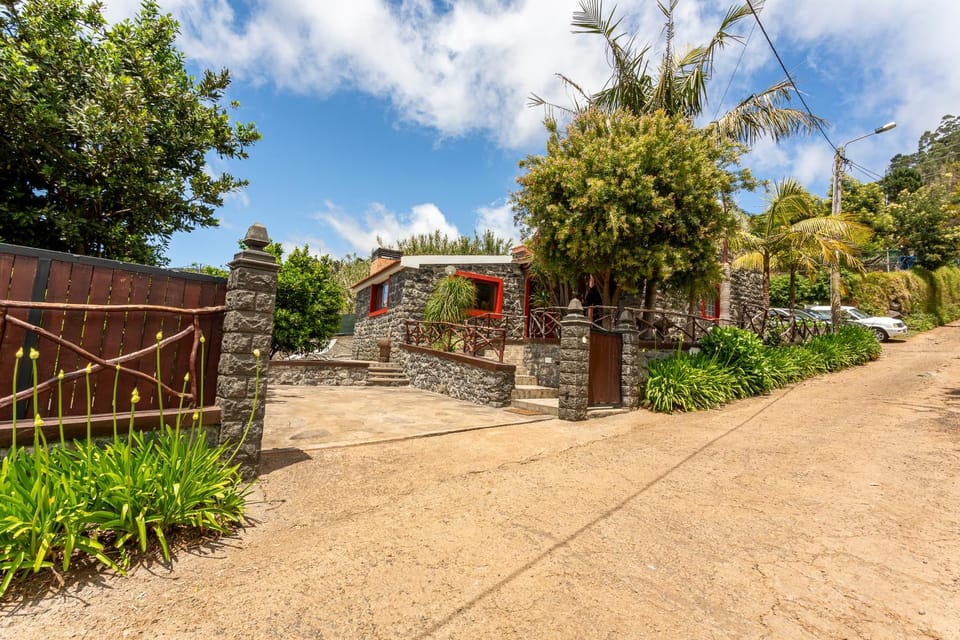 Refúgio do Lourinho House in Madeira District