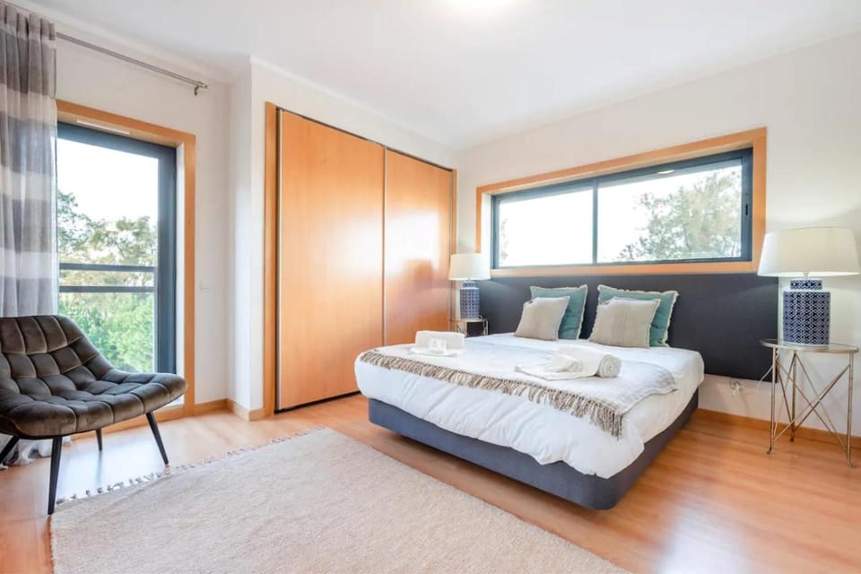 OCEANVIEW Luxury Stunning Views and Pool Apartment in Olhão