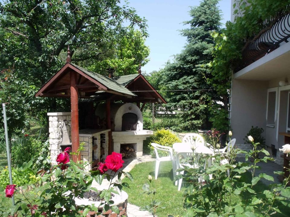 Summer, BBQ facilities, Garden