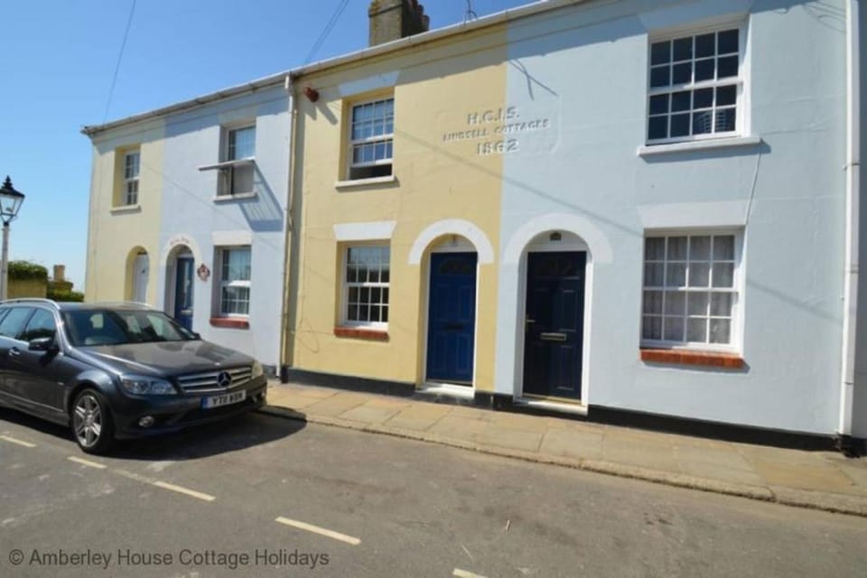 Property building, Facade/entrance, Street view
