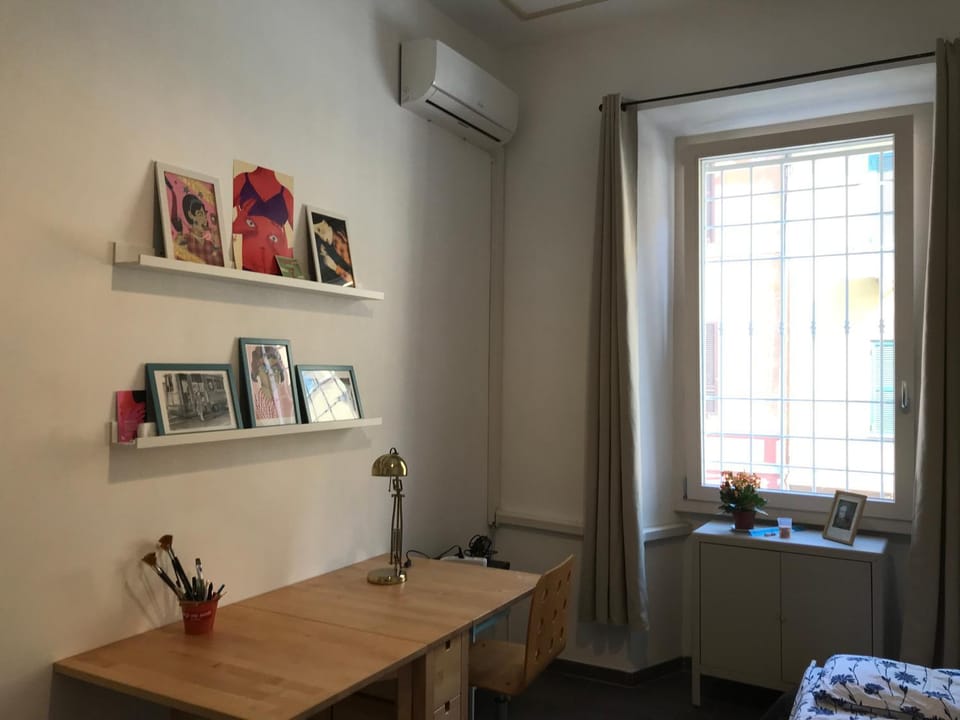 Seating area, Bedroom