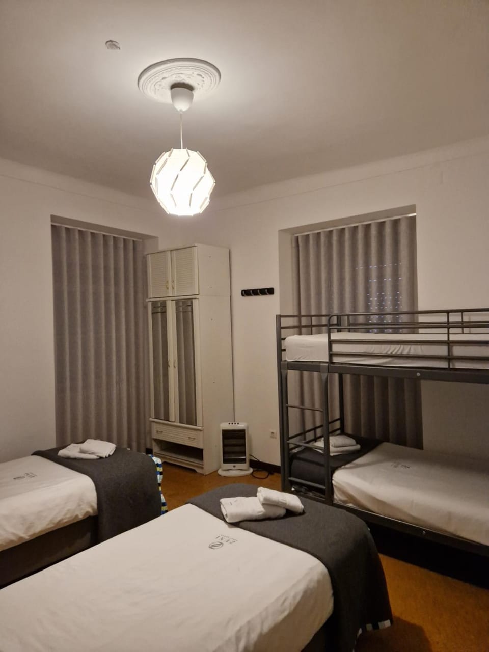 Zuni Guest House Bed and Breakfast in Lisbon