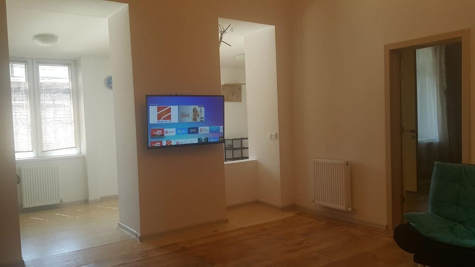 Communal lounge/ TV room, TV and multimedia