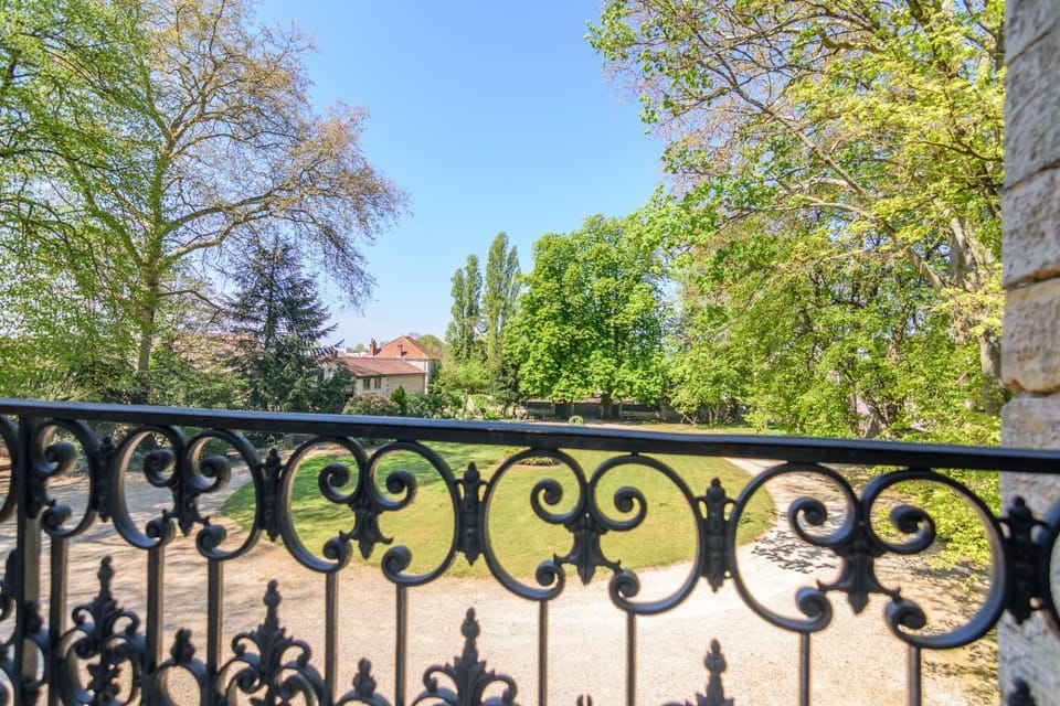 Balcony/Terrace, Inner courtyard view
