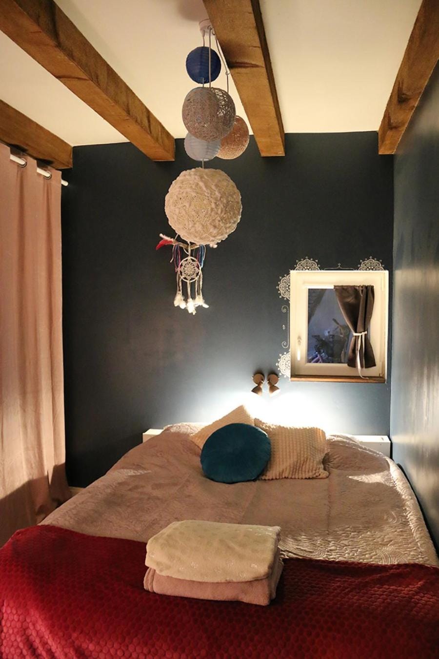 Bed, Photo of the whole room, Bedroom