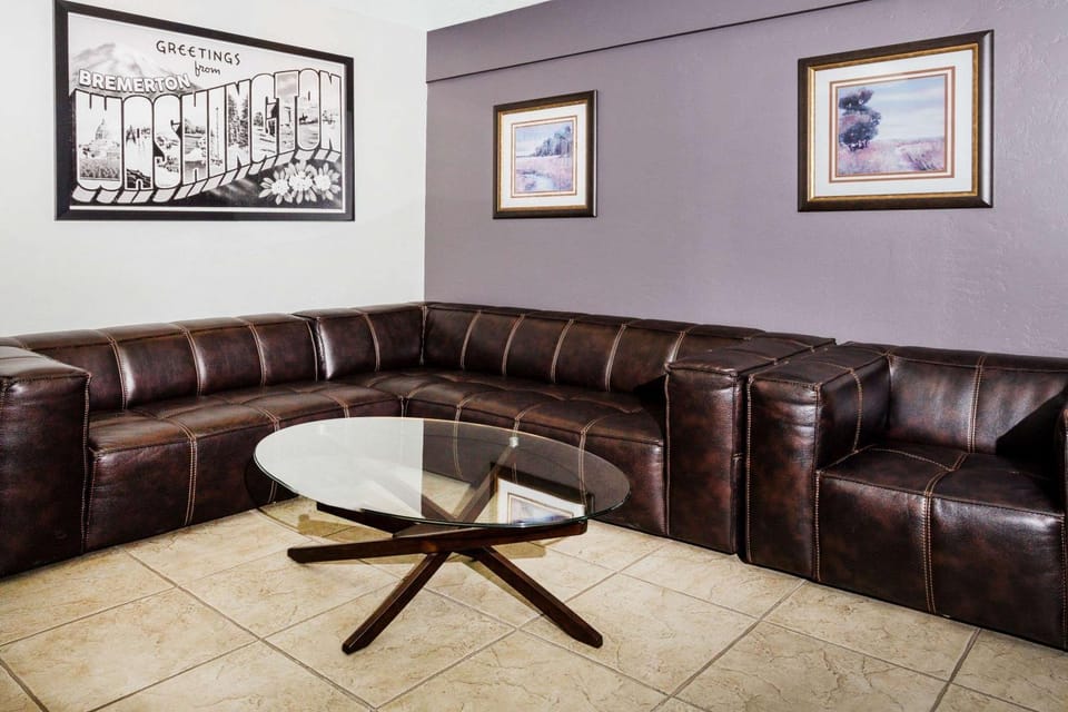 Lobby or reception, On site