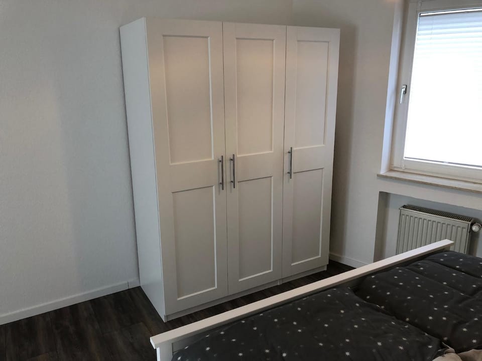 Photo of the whole room, Decorative detail