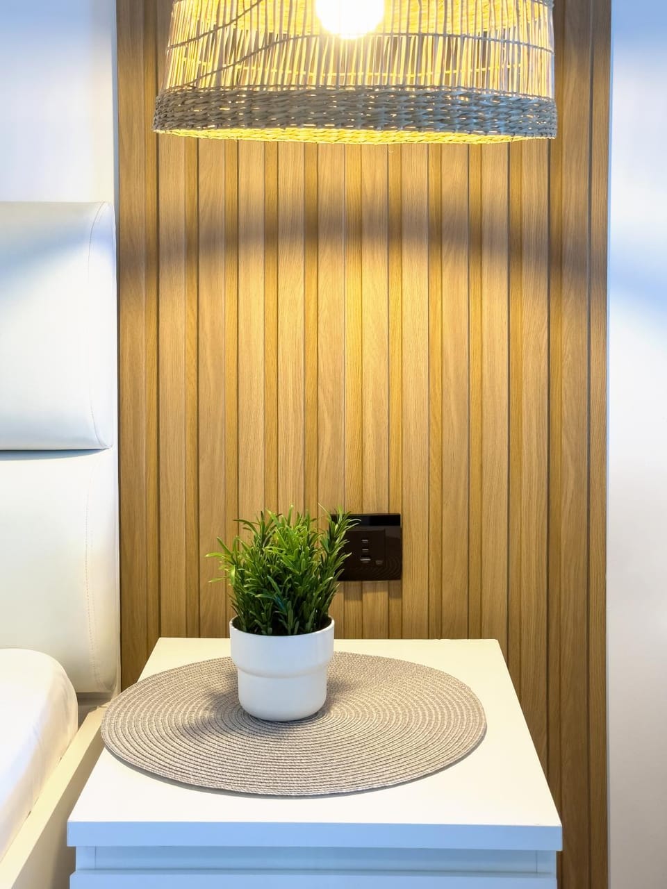 Airport Residence - Across from Otopeni Airport Apartment in Romania