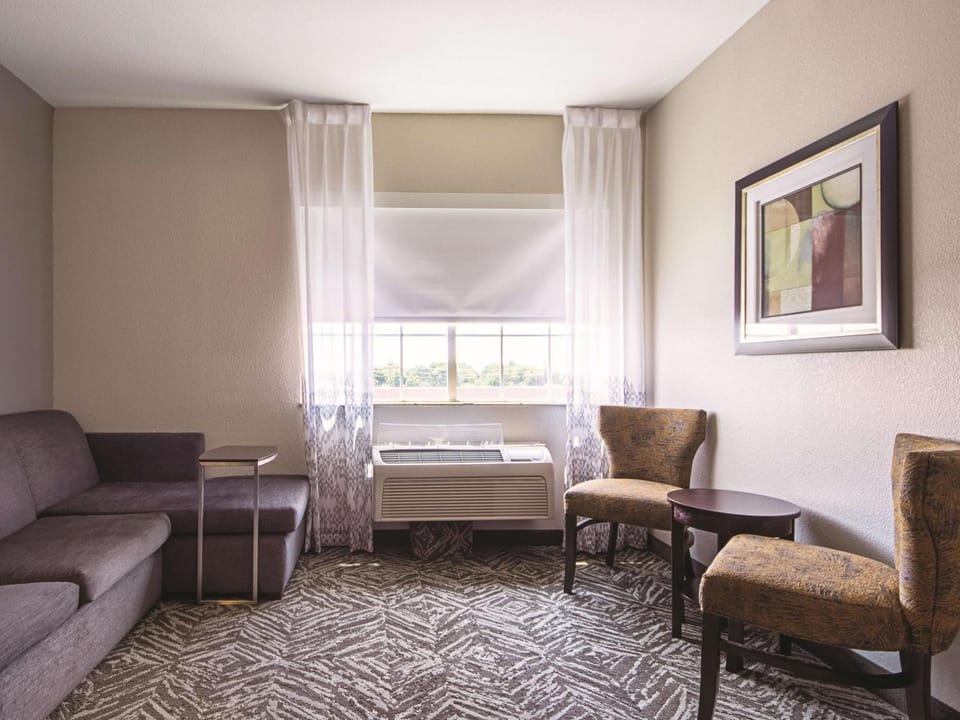 Photo of the whole room, On site