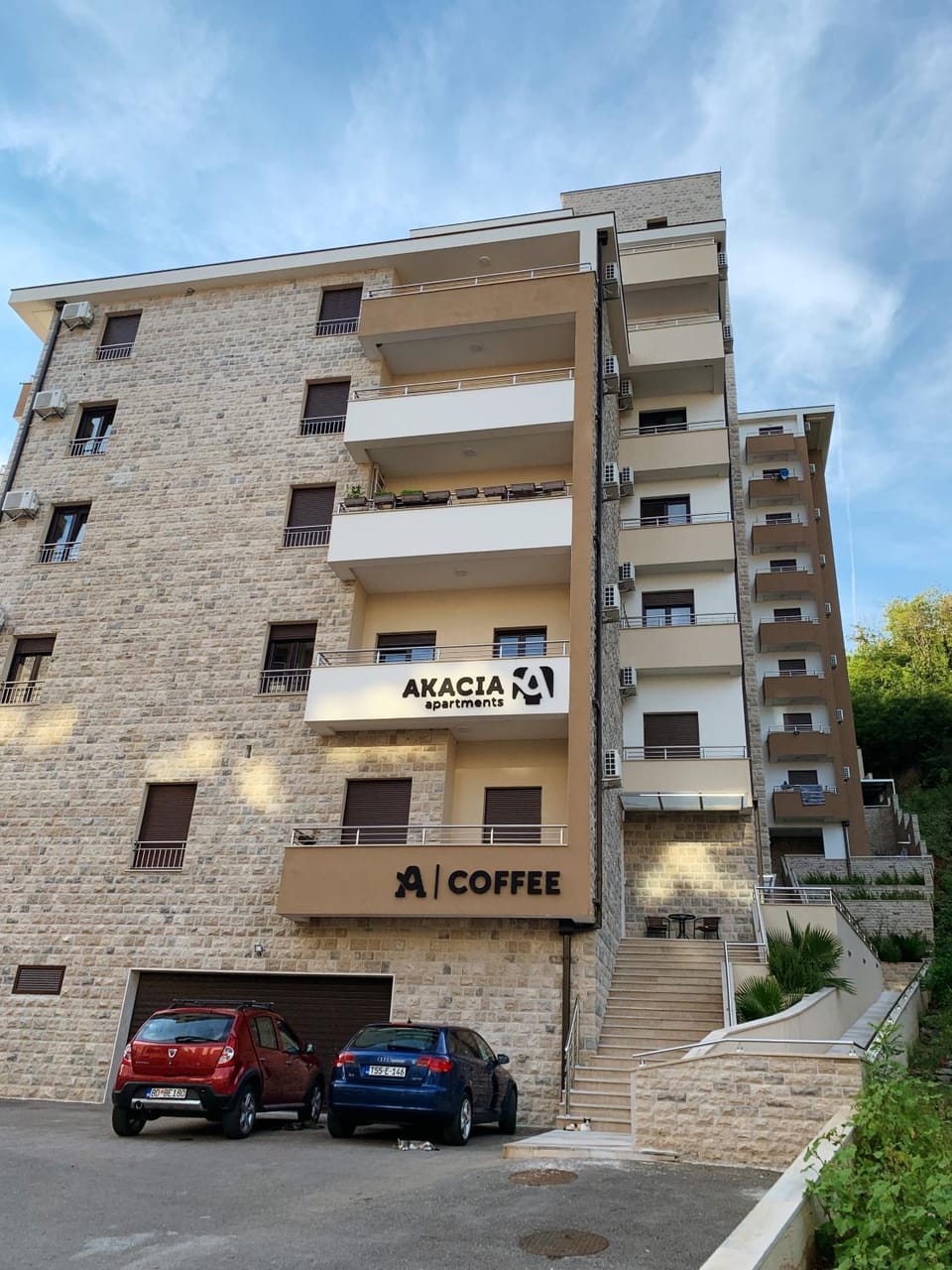 Facade/entrance