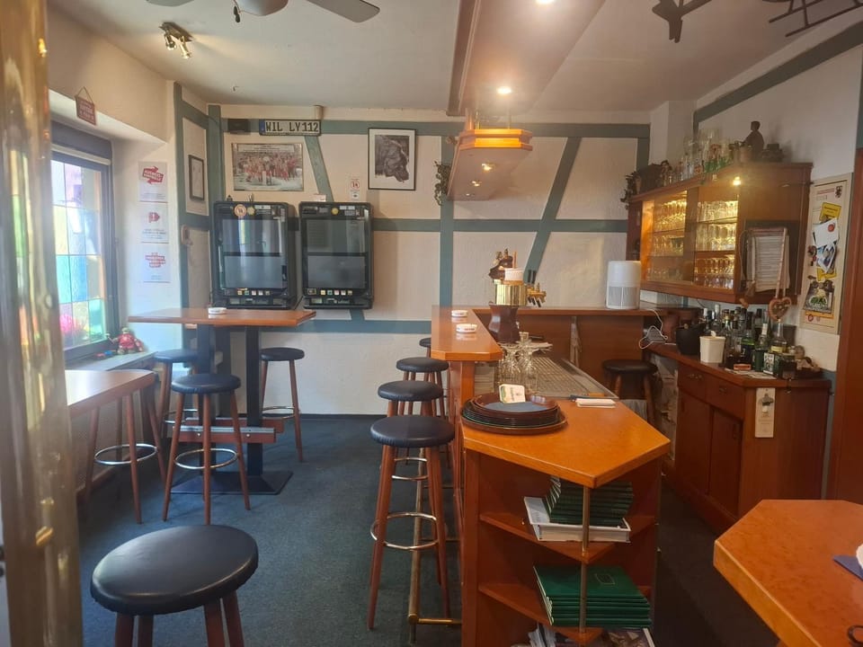 Weingasthaus zum Fährhof Hotel in Koblenz