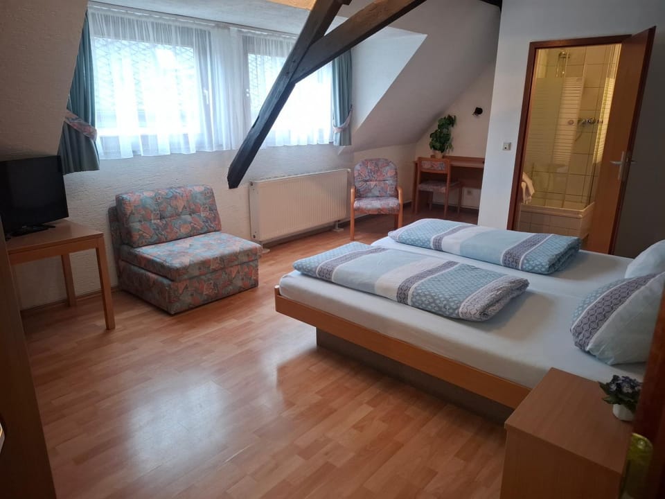 Weingasthaus zum Fährhof Hotel in Koblenz