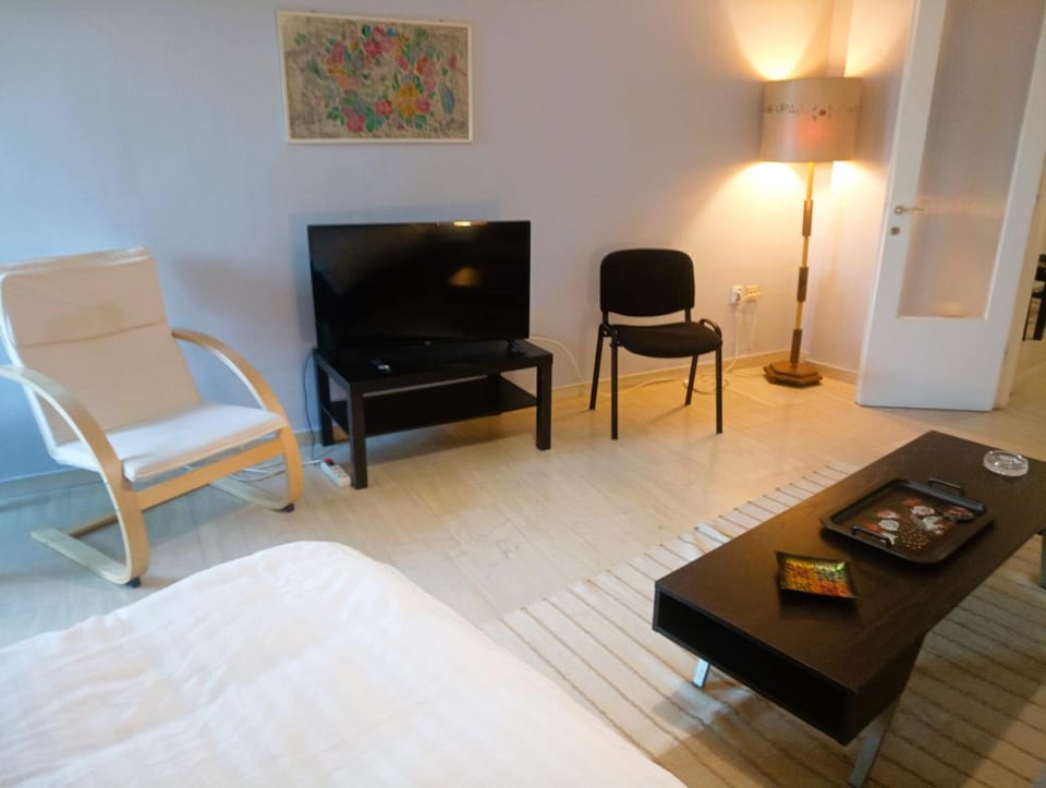 TV and multimedia, Living room, Bedroom