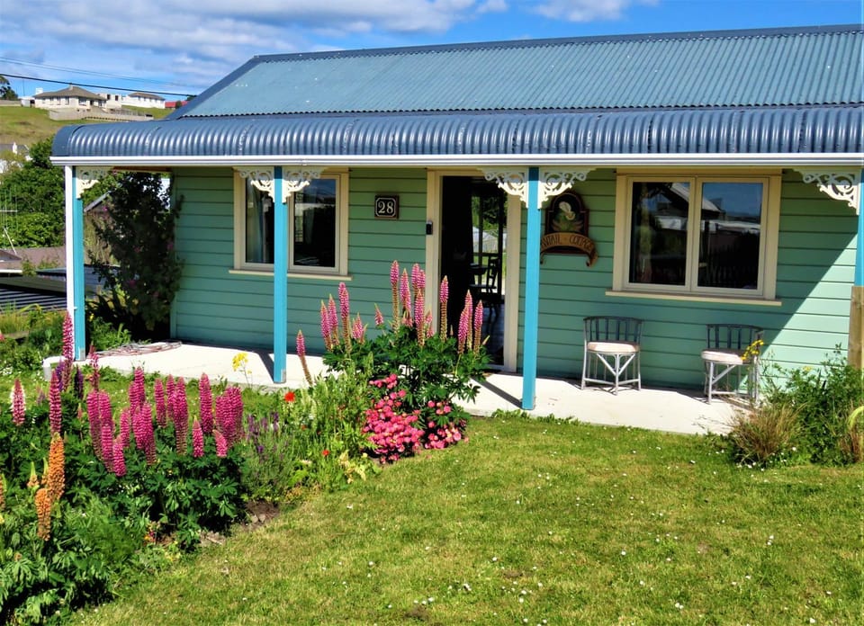 Property building, Garden, Garden view