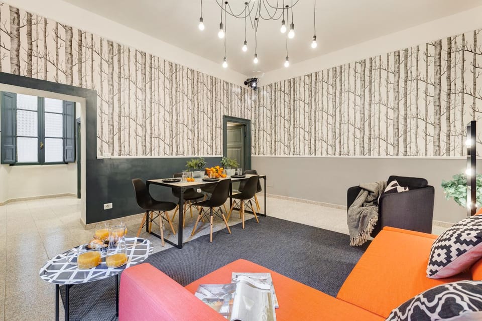 Communal lounge/ TV room, TV and multimedia, Living room, Seating area, Area and facilities