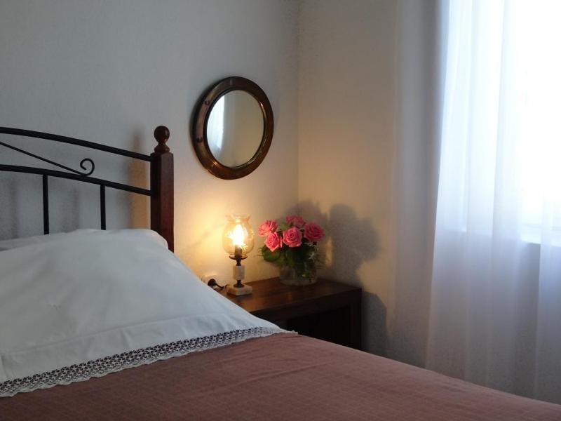 Trogir Yellow House Apartment in Trogir