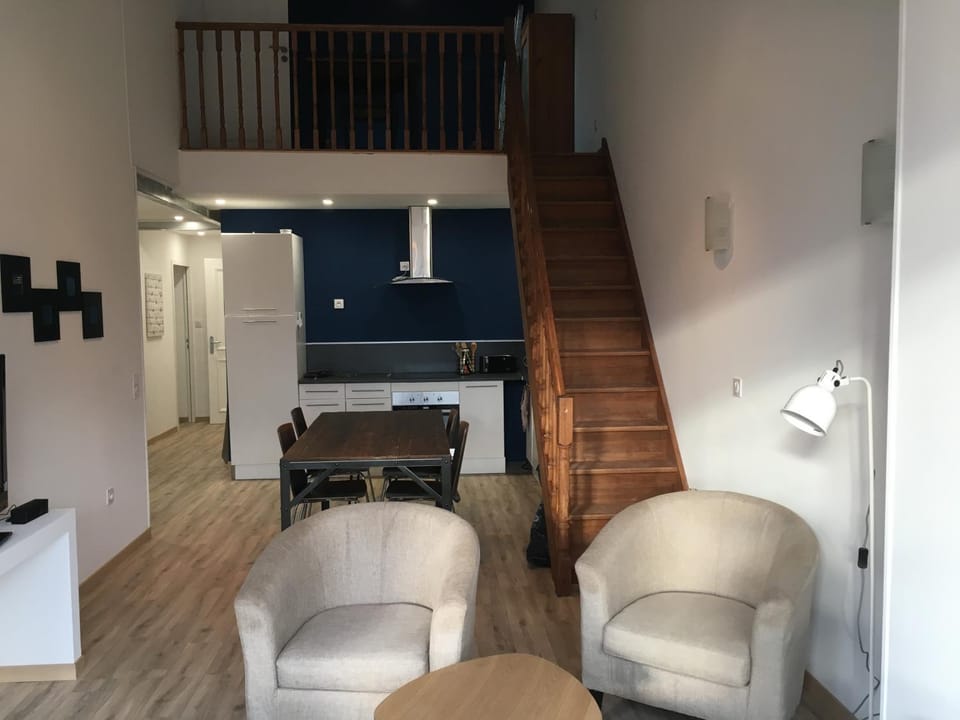 Living room, Dining area