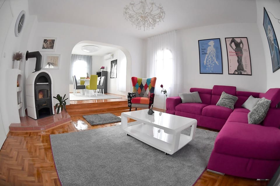 TV and multimedia, Living room, Seating area