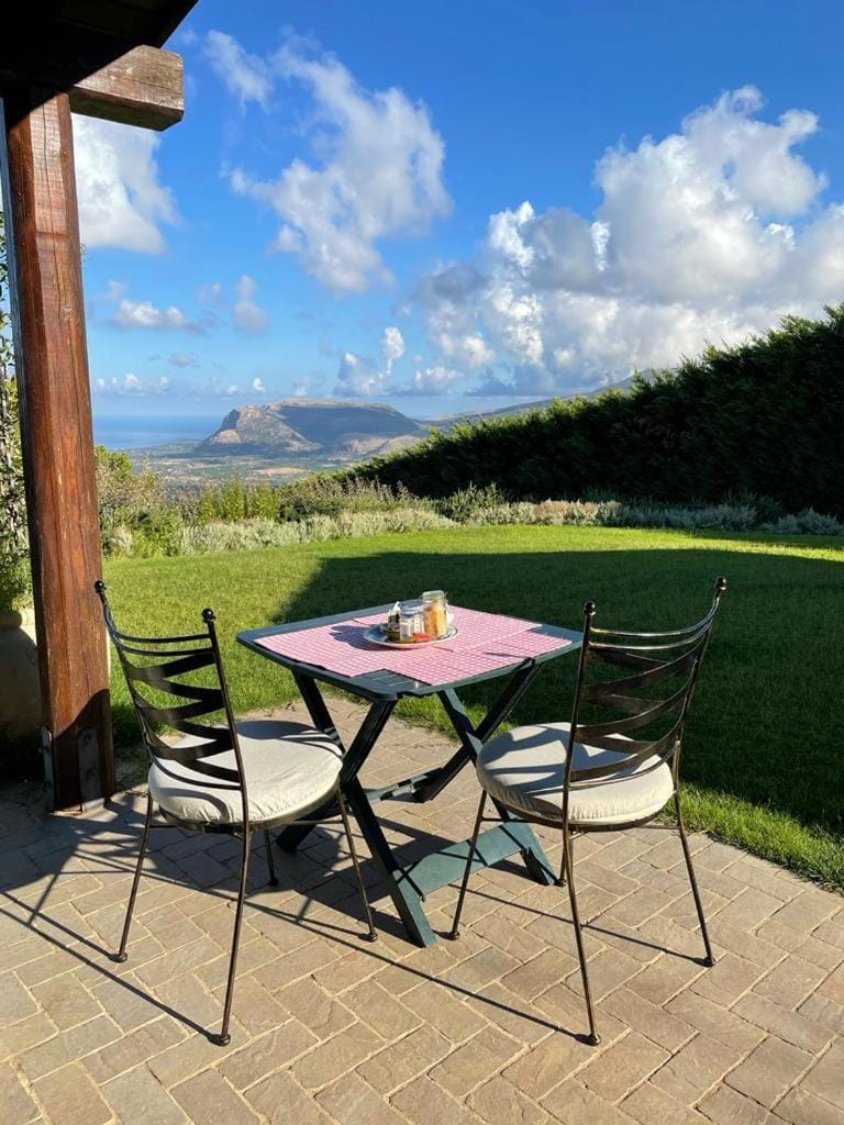 Ziba Villa Siciliana con piscina e vista panoramica sul mare Villa in Sicily