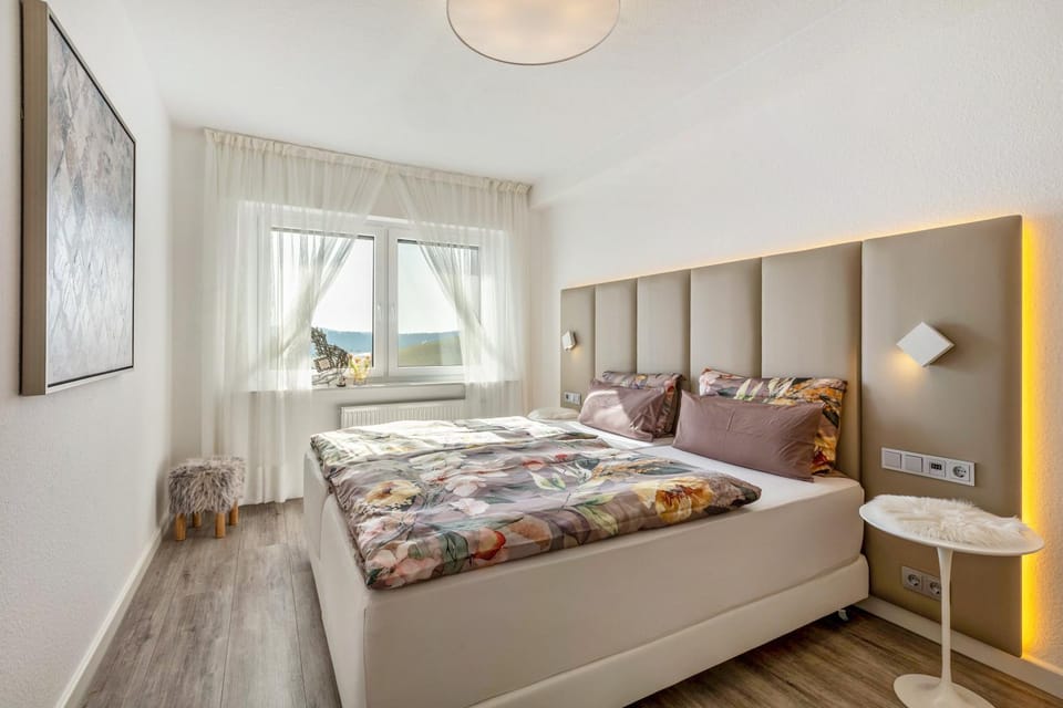 Living room, Bedroom