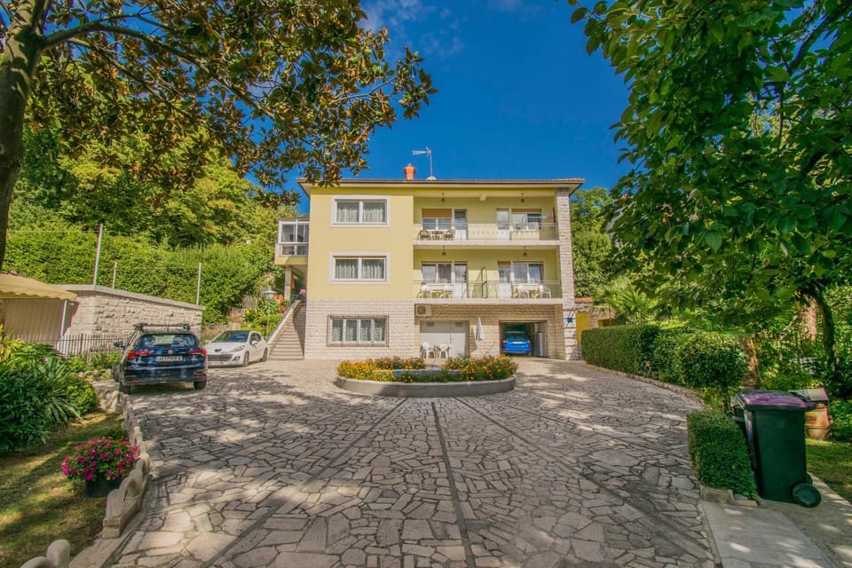 Property building, Garden