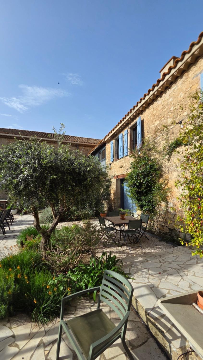 Property building, Patio, Spring, Garden