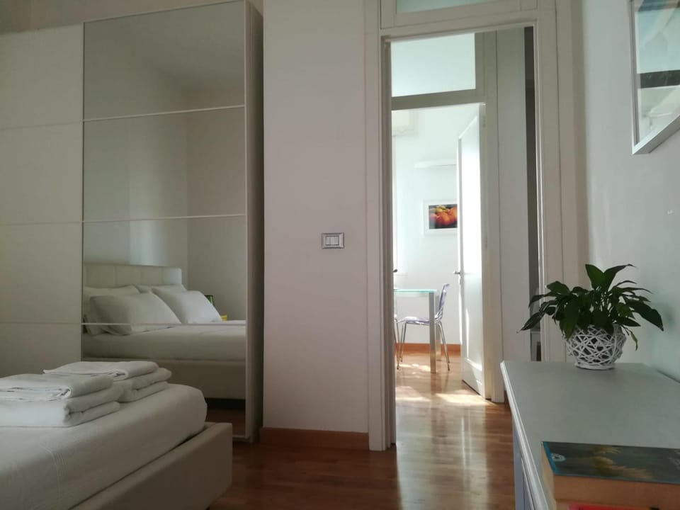 Dining area, Bedroom
