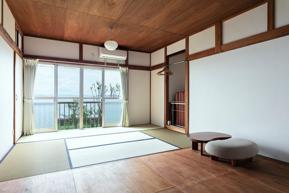 Photo of the whole room, Garden view, Sea view