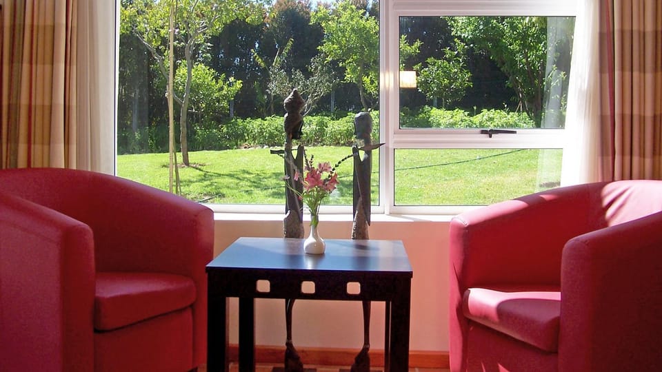Decorative detail, Seating area, Garden view