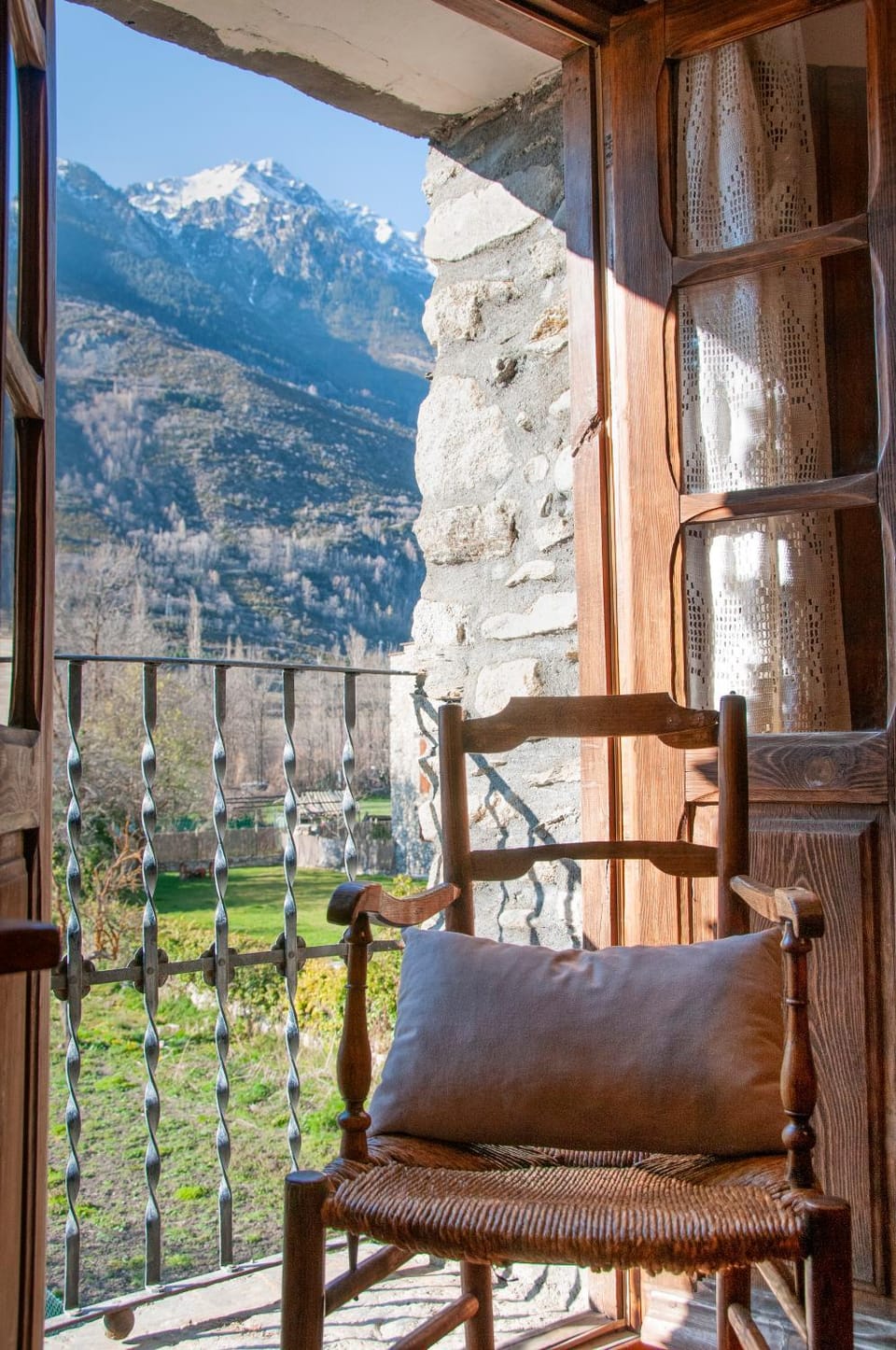 Balcony/Terrace, Mountain view