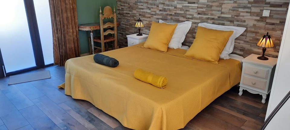 LE MAS DES SOURIS BLONDES Apartment in Provence-Alpes-Côte d'Azur