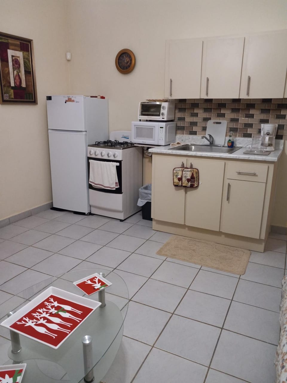 Kitchen or kitchenette