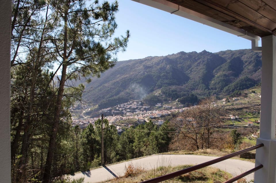 Balcony/Terrace, Mountain view