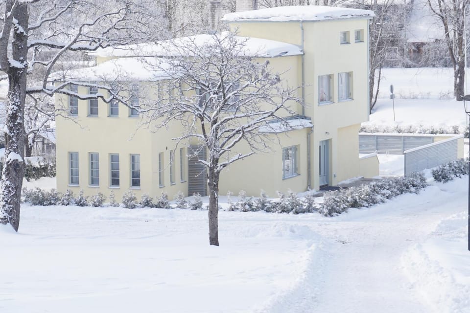 Property building, Day, Winter